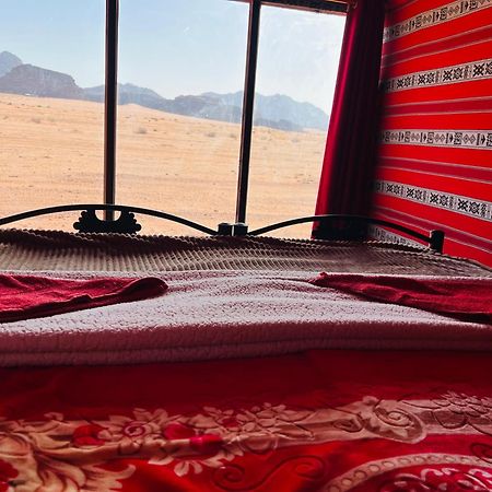 Desert Tree Camp&Tours วาดิรัม ภายนอก รูปภาพ