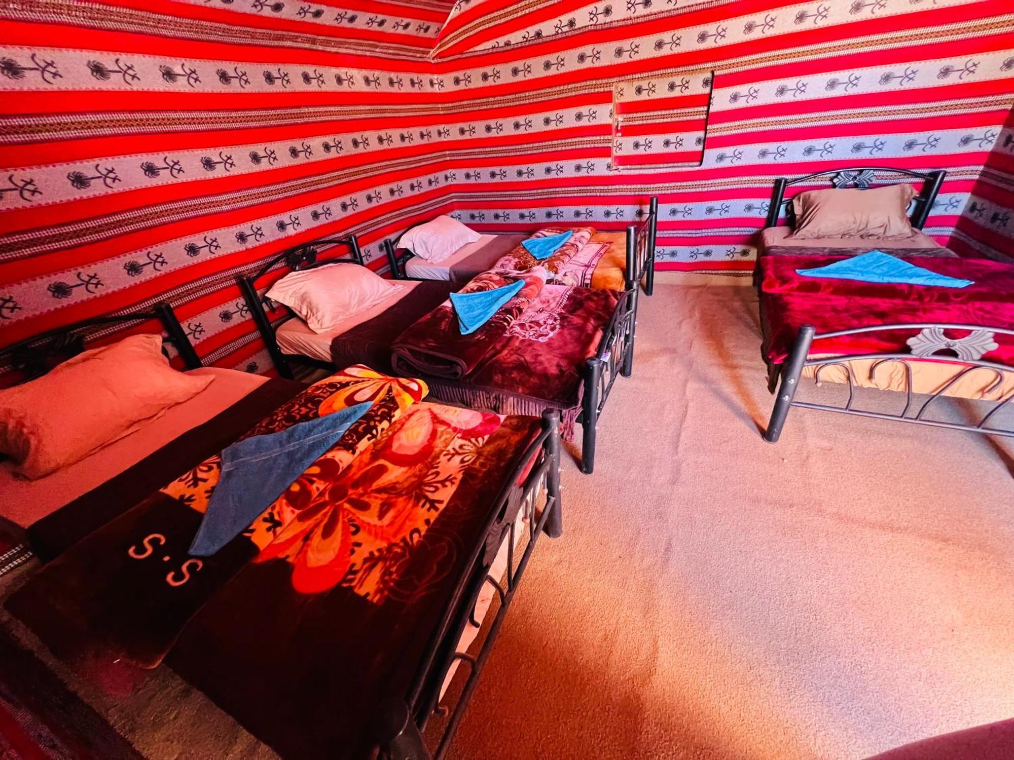 Desert Tree Camp&Tours วาดิรัม ภายนอก รูปภาพ