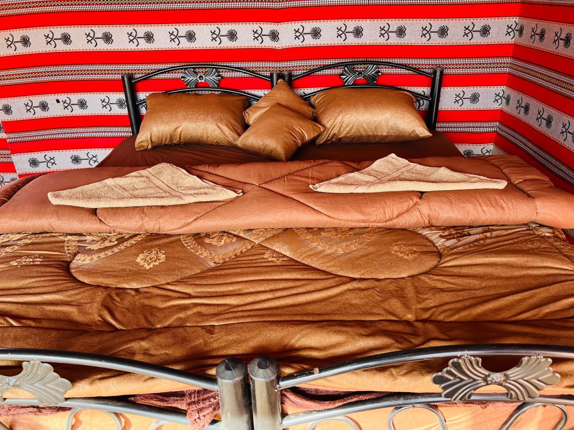 Desert Tree Camp&Tours วาดิรัม ภายนอก รูปภาพ