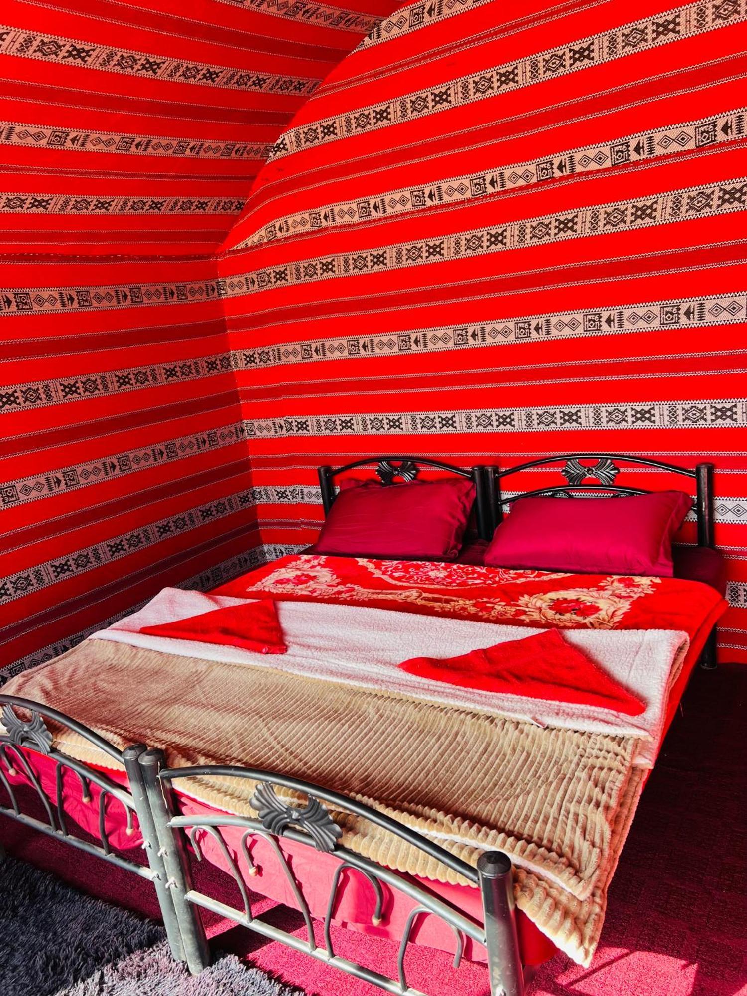 Desert Tree Camp&Tours วาดิรัม ภายนอก รูปภาพ